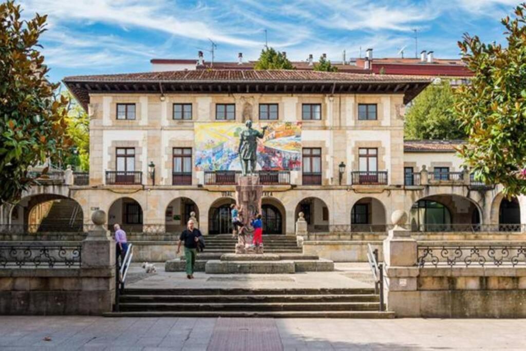 Apartmán Piso Centrico Y Tranquilo En Gernika Exteriér fotografie