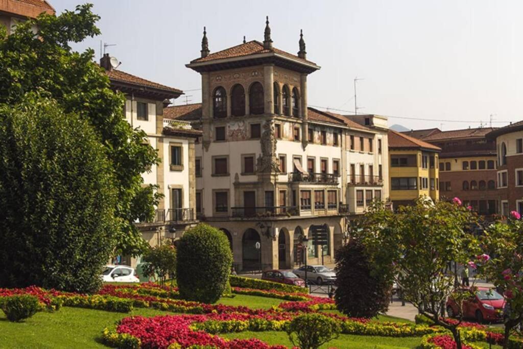 Apartmán Piso Centrico Y Tranquilo En Gernika Exteriér fotografie